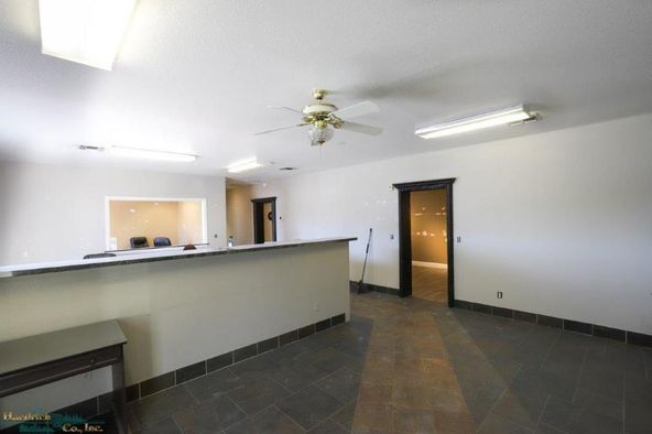 20250 Skypark Dr, Redding, CA 96002